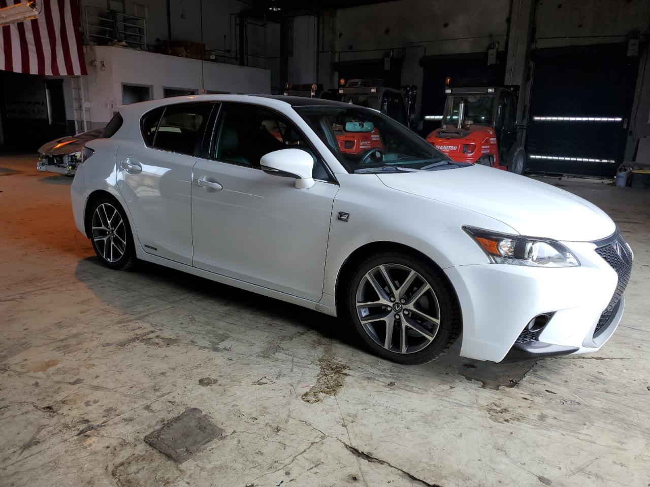 2014 LEXUS CT 200 photo 4