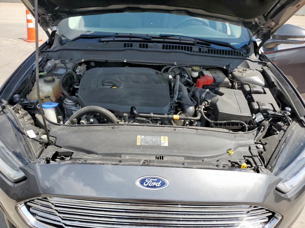 2015 FORD FUSION SE photo 21
