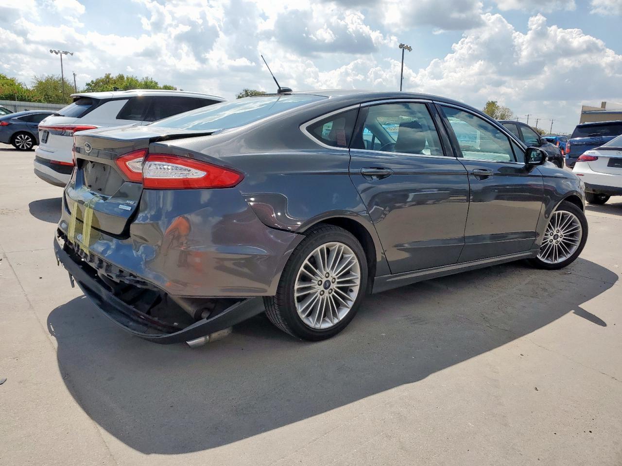 2015 FORD FUSION SE photo 5