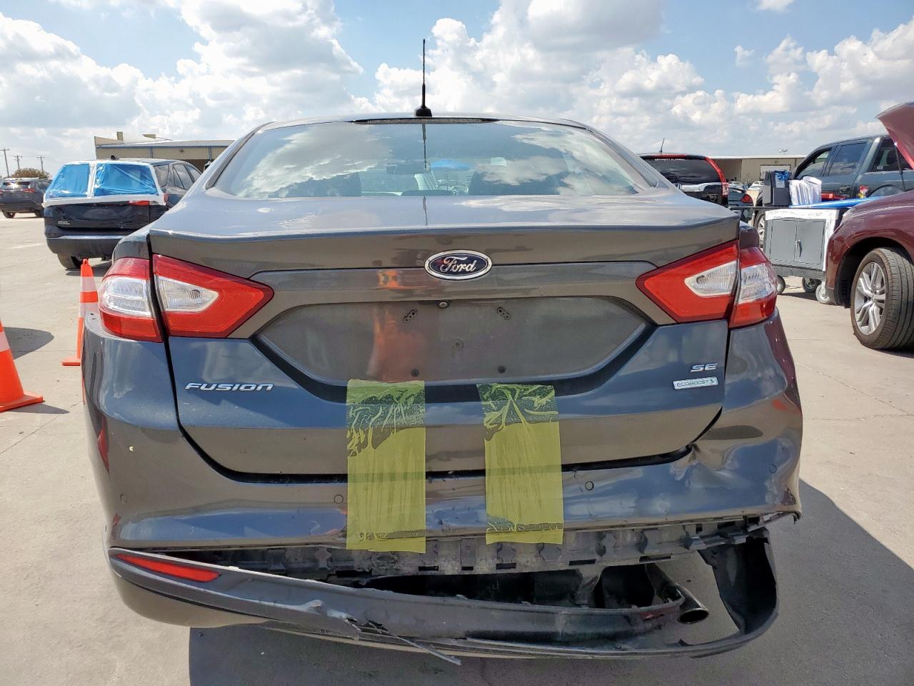 2015 FORD FUSION SE photo 11