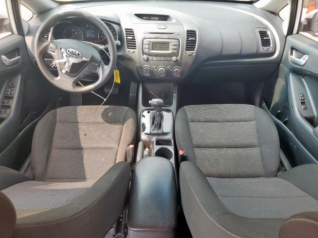 2017 KIA FORTE LX photo 22