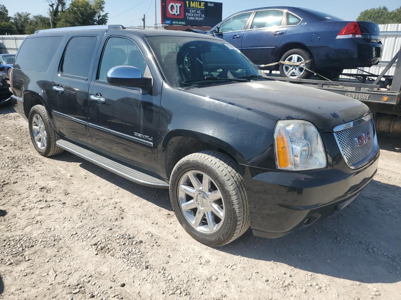 2012 GMC YUKON XL DENALI photo 4