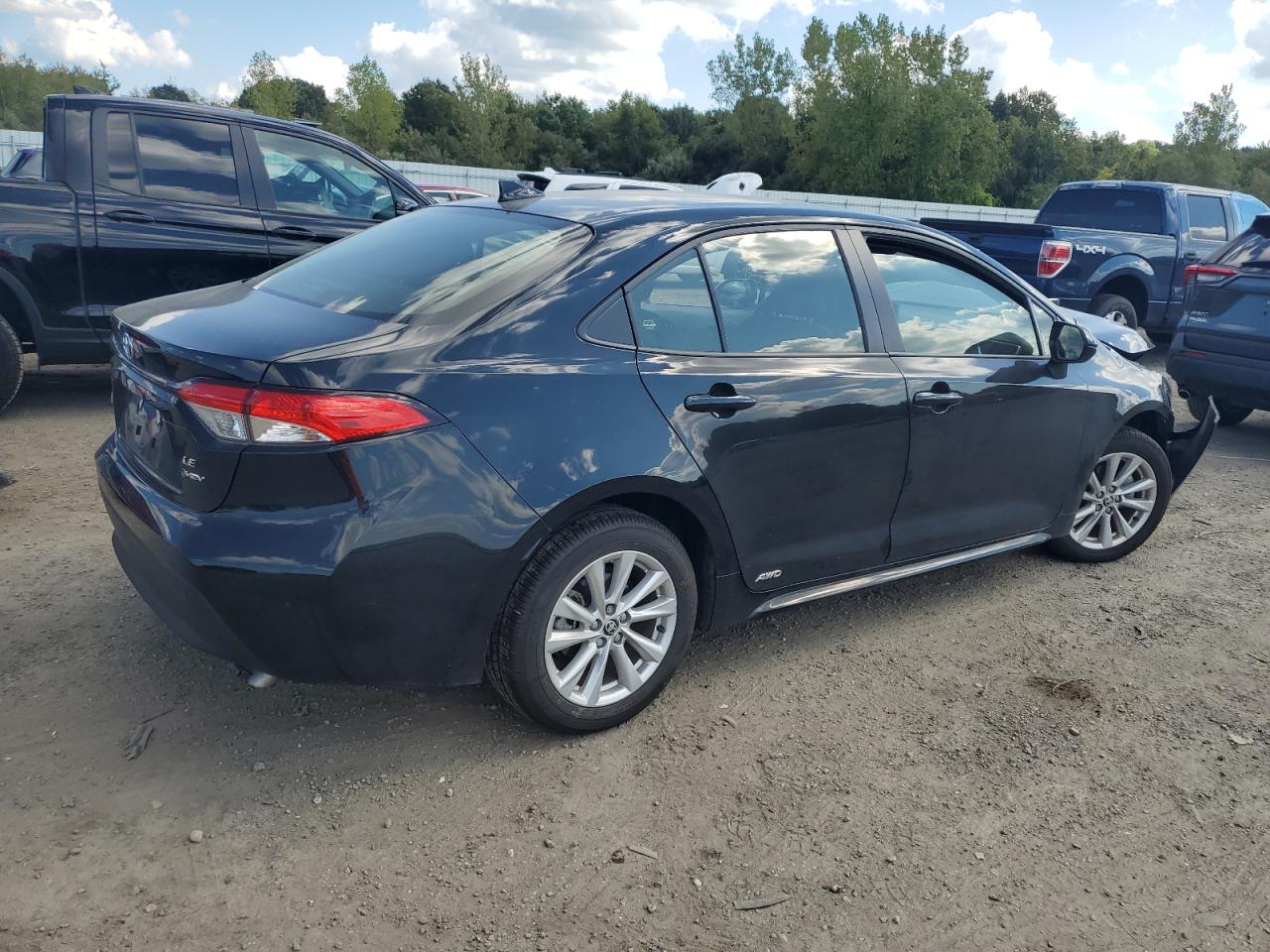 2025 TOYOTA COROLLA LE photo 5