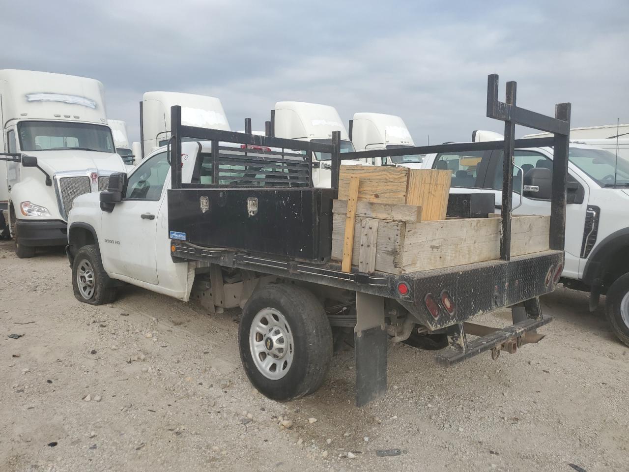 2020 CHEVROLET SILVERADO C3500 photo 2