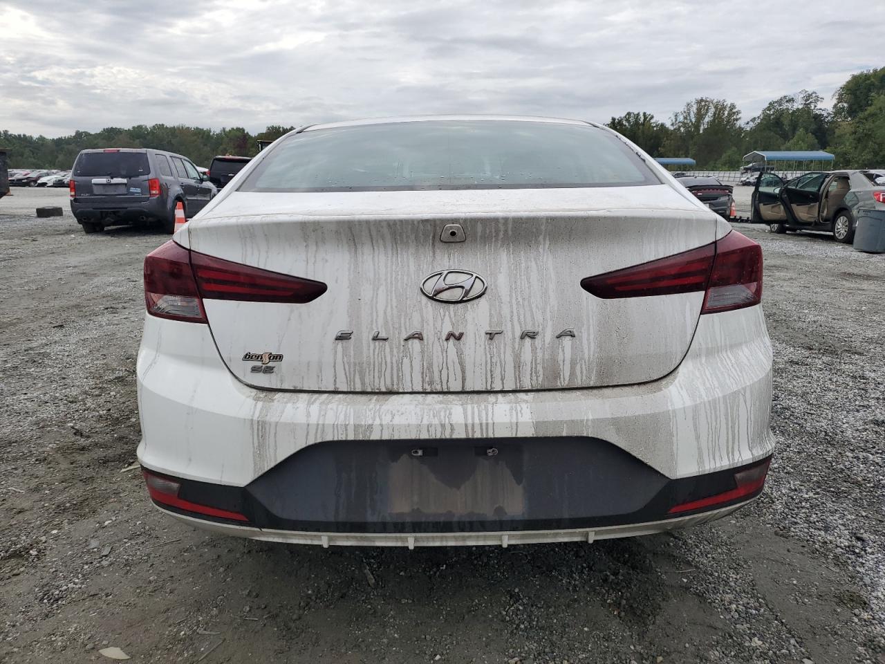 2020 HYUNDAI ELANTRA SE photo 6