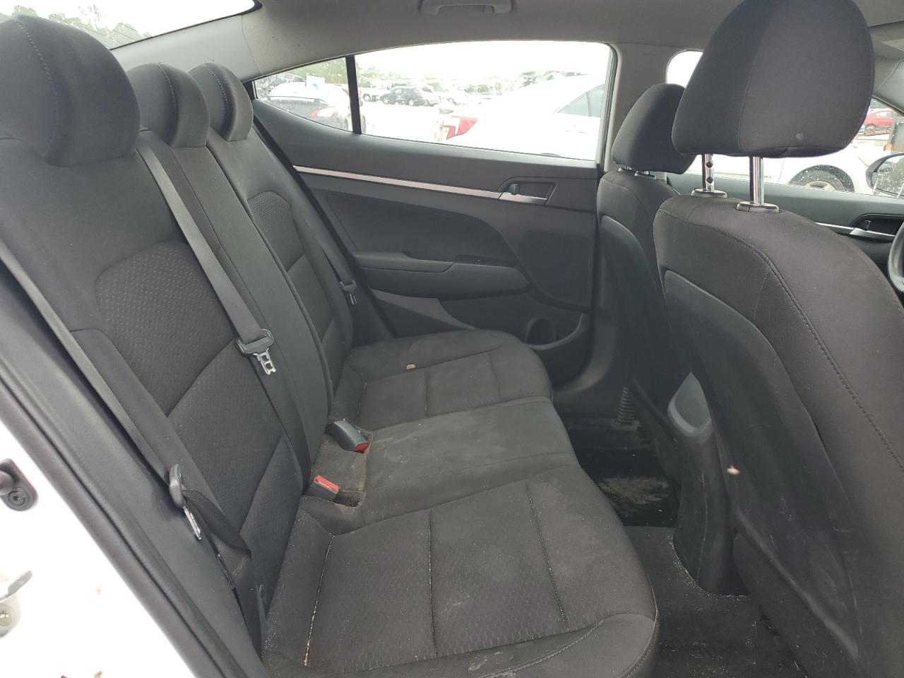 2020 HYUNDAI ELANTRA SE photo 10