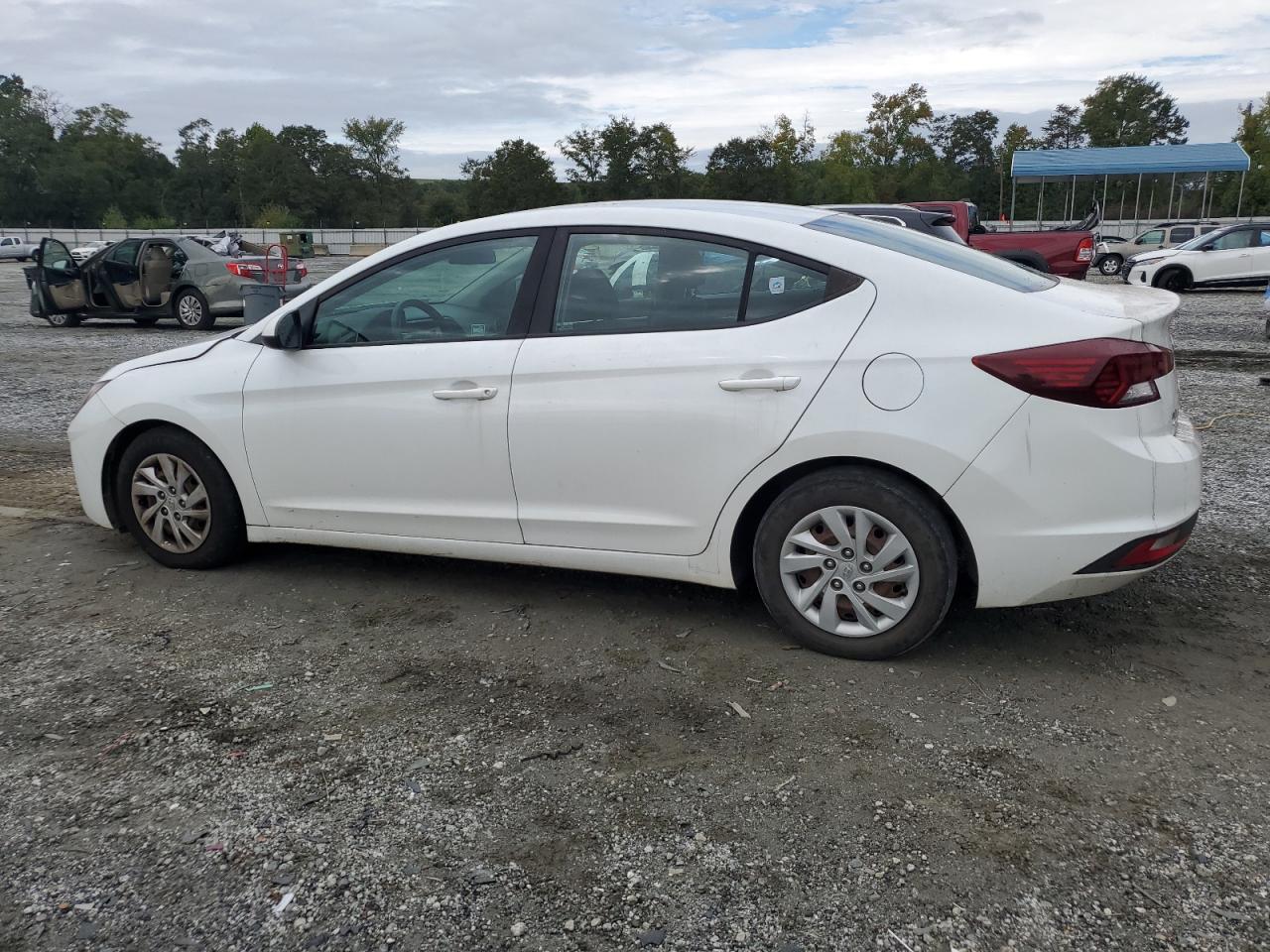 2020 HYUNDAI ELANTRA SE photo 2