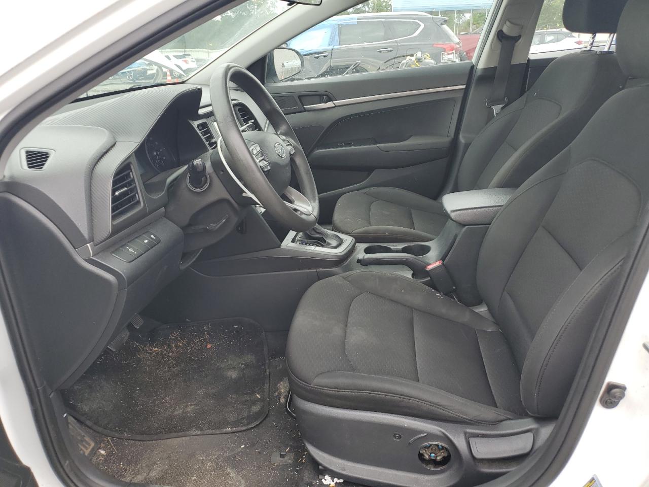 2020 HYUNDAI ELANTRA SE photo 7