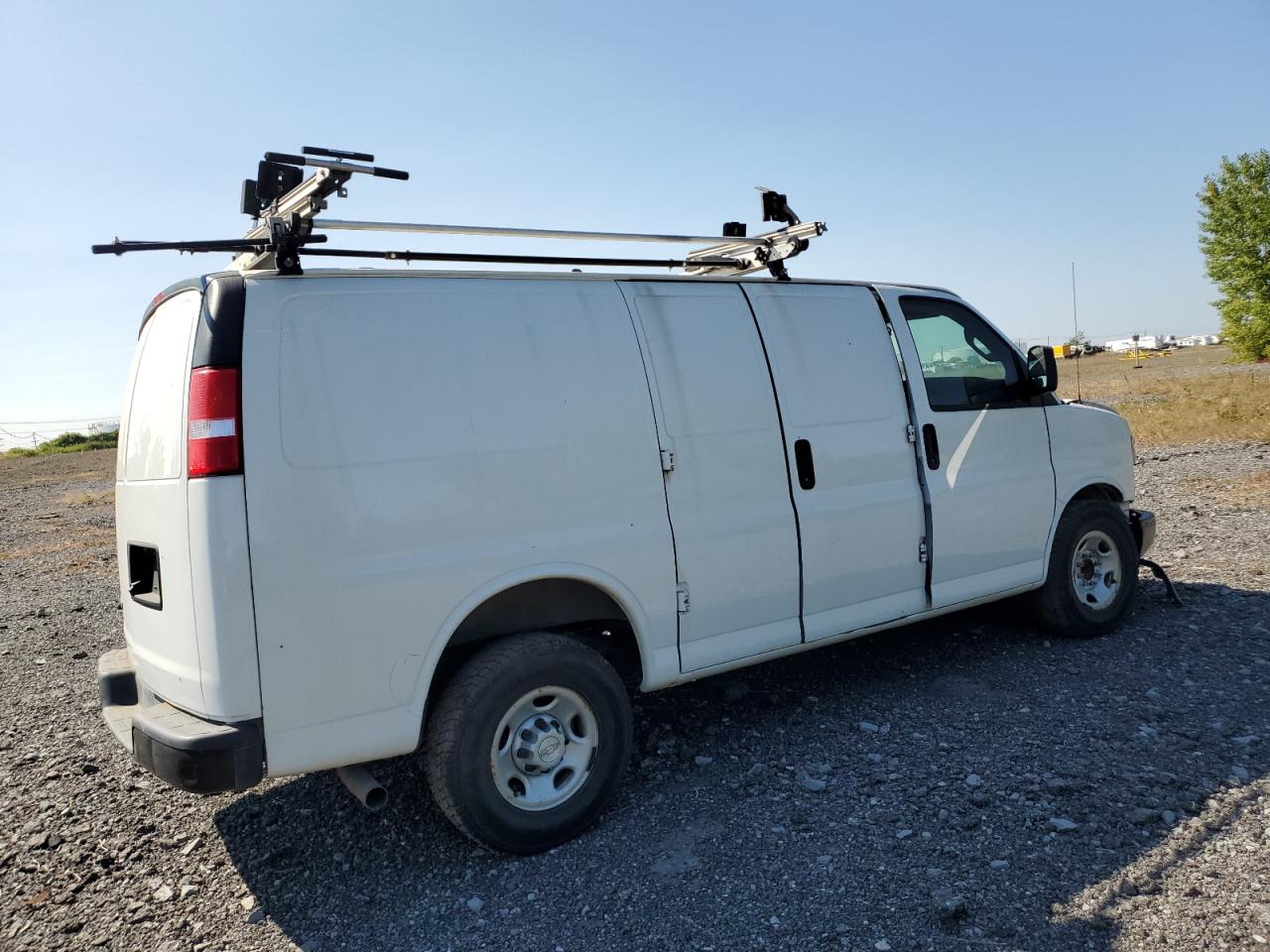 2019 CHEVROLET EXPRESS G3500 photo 3