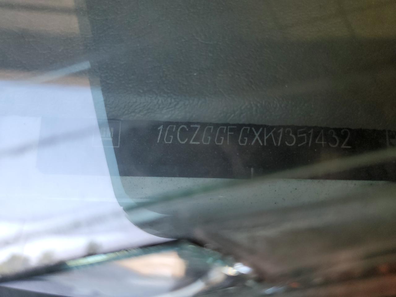 2019 CHEVROLET EXPRESS G3500 photo 13