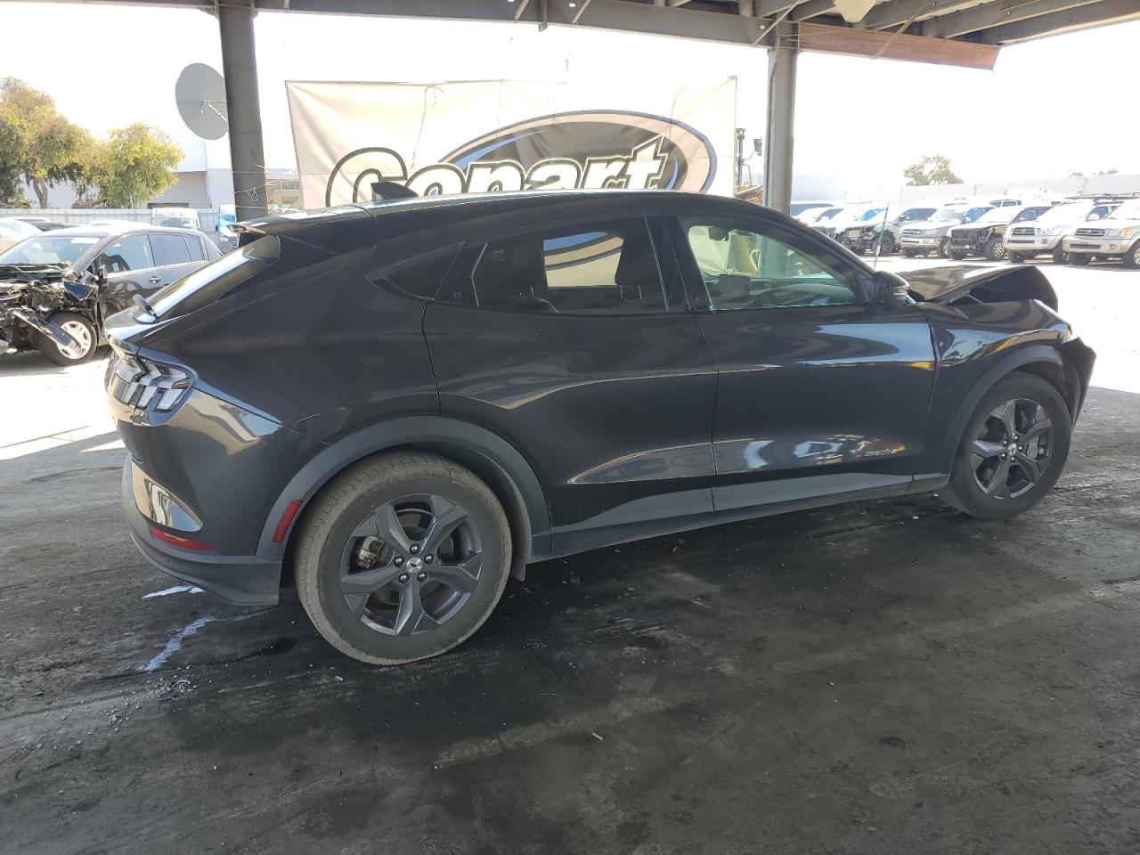 2021 FORD MUSTANG MACH-E SELECT photo 5