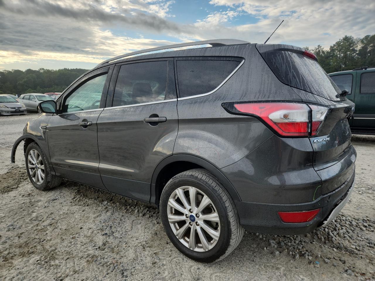 2017 FORD ESCAPE TITANIUM photo 4