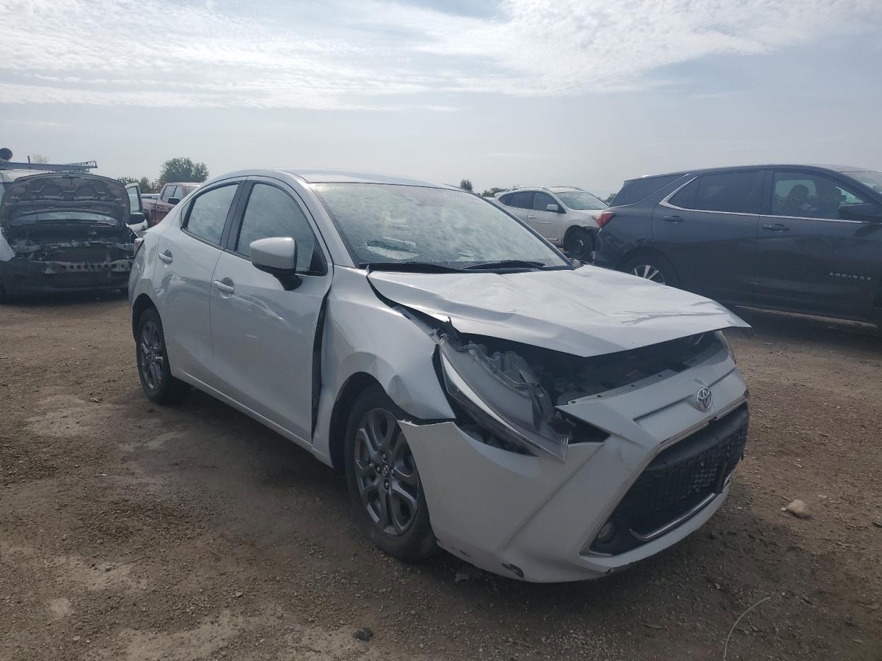 2019 TOYOTA YARIS LE photo 10