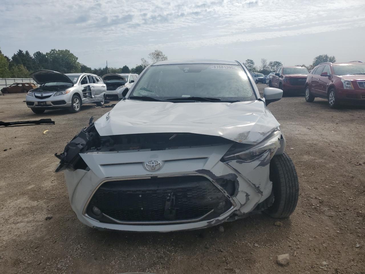 2019 TOYOTA YARIS LE photo 13