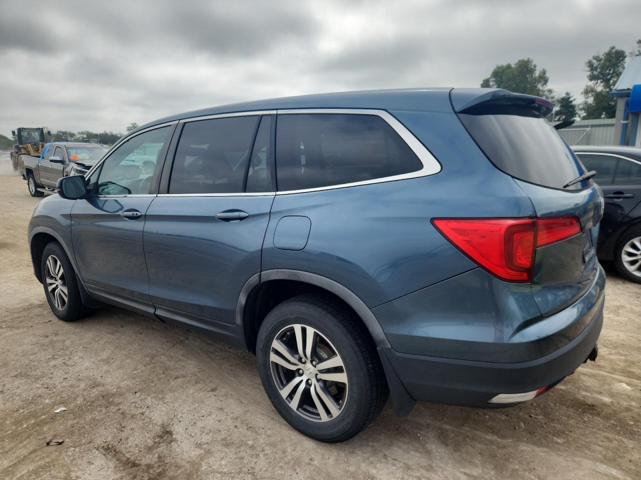 2016 HONDA PILOT EXL photo 2