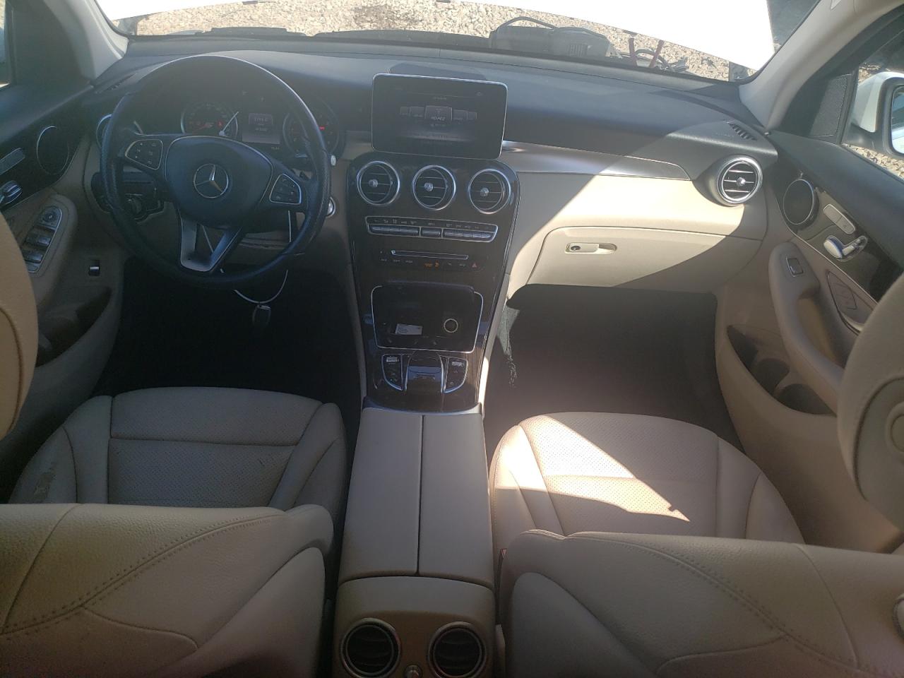 2016 MERCEDES-BENZ GLC 300 photo 29