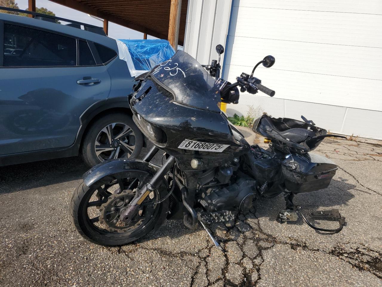 2018 HARLEY-DAVIDSON FLTRXS ROAD GLIDE SPECIAL photo 3