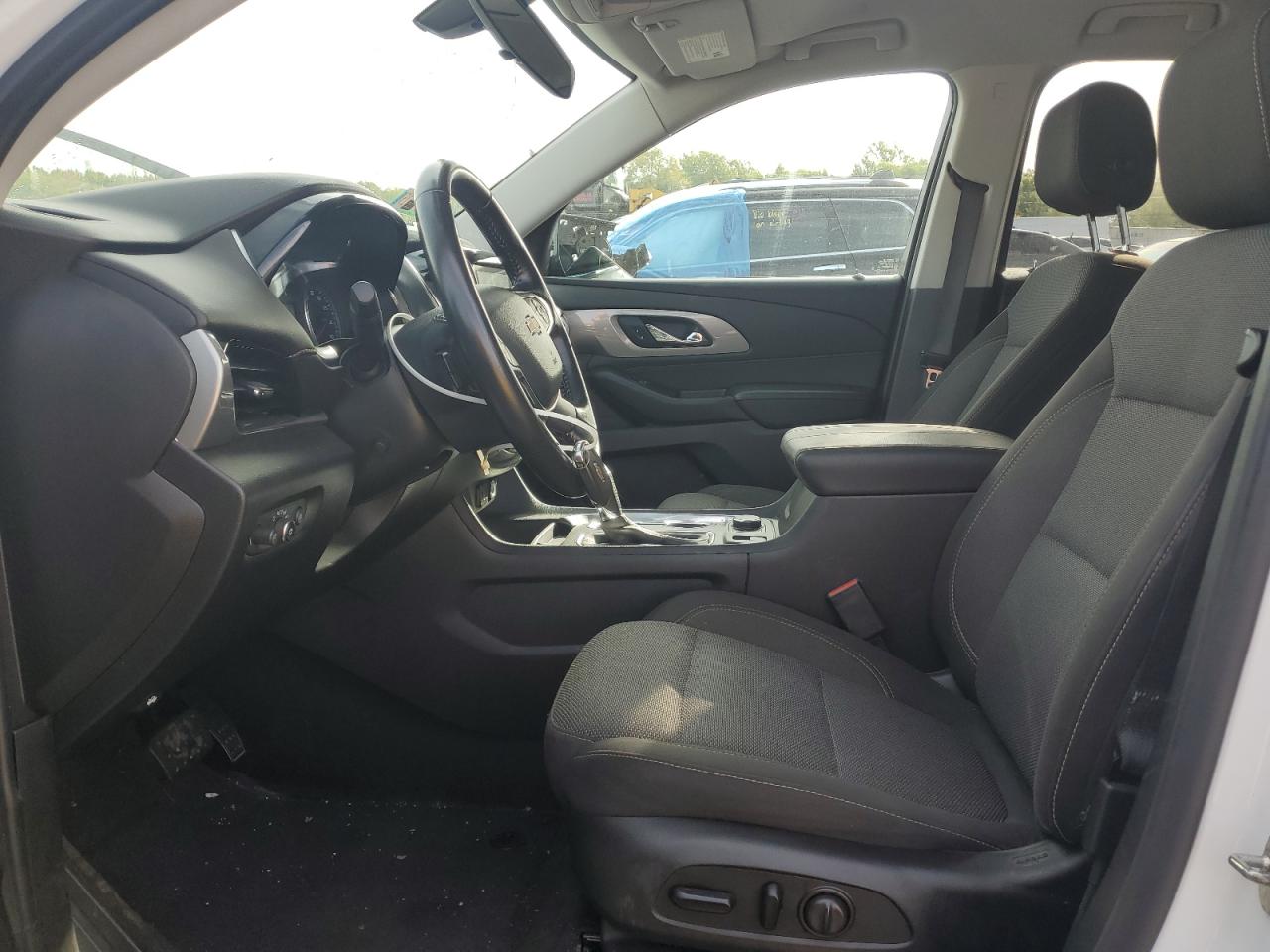 2020 CHEVROLET TRAVERSE LT photo 19