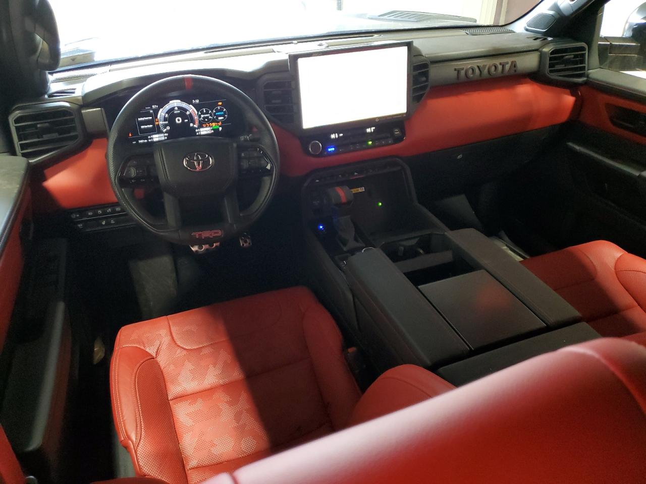 2024 TOYOTA TUNDRA CREWMAX LIMITED photo 15