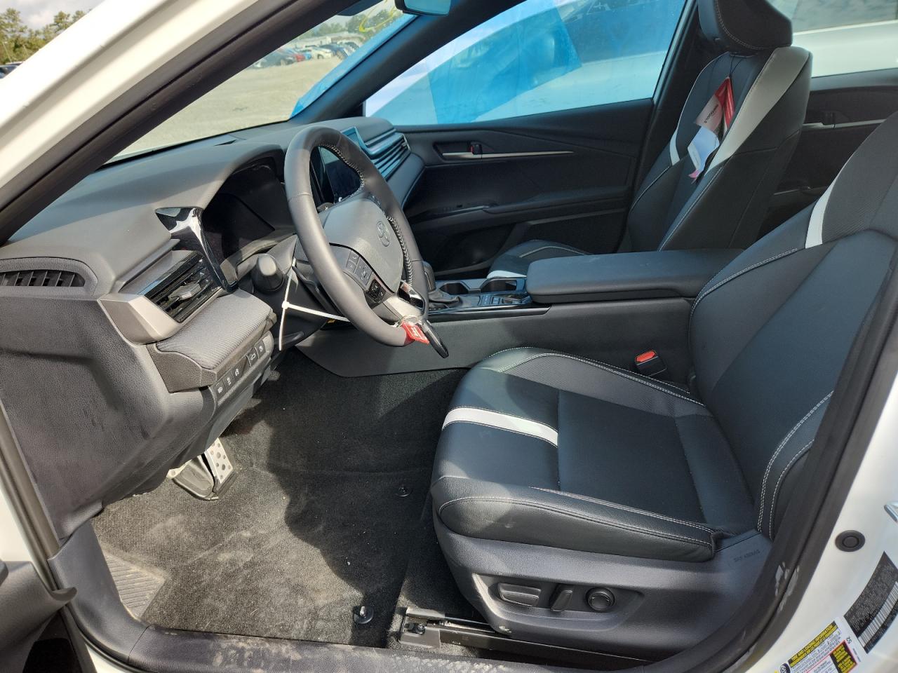 2025 TOYOTA CAMRY XSE photo 13