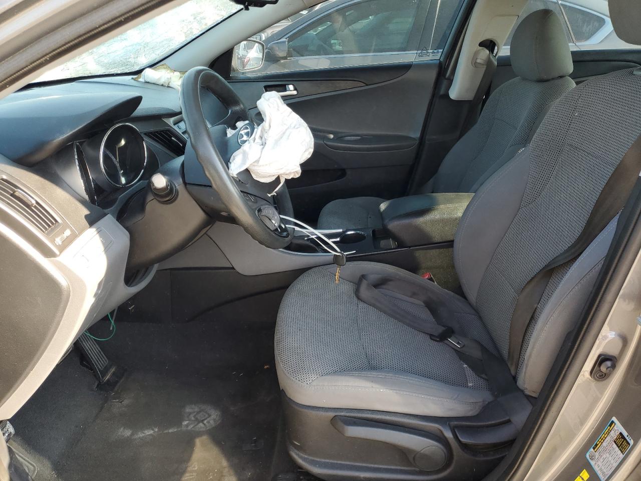 2013 HYUNDAI SONATA GLS photo 13