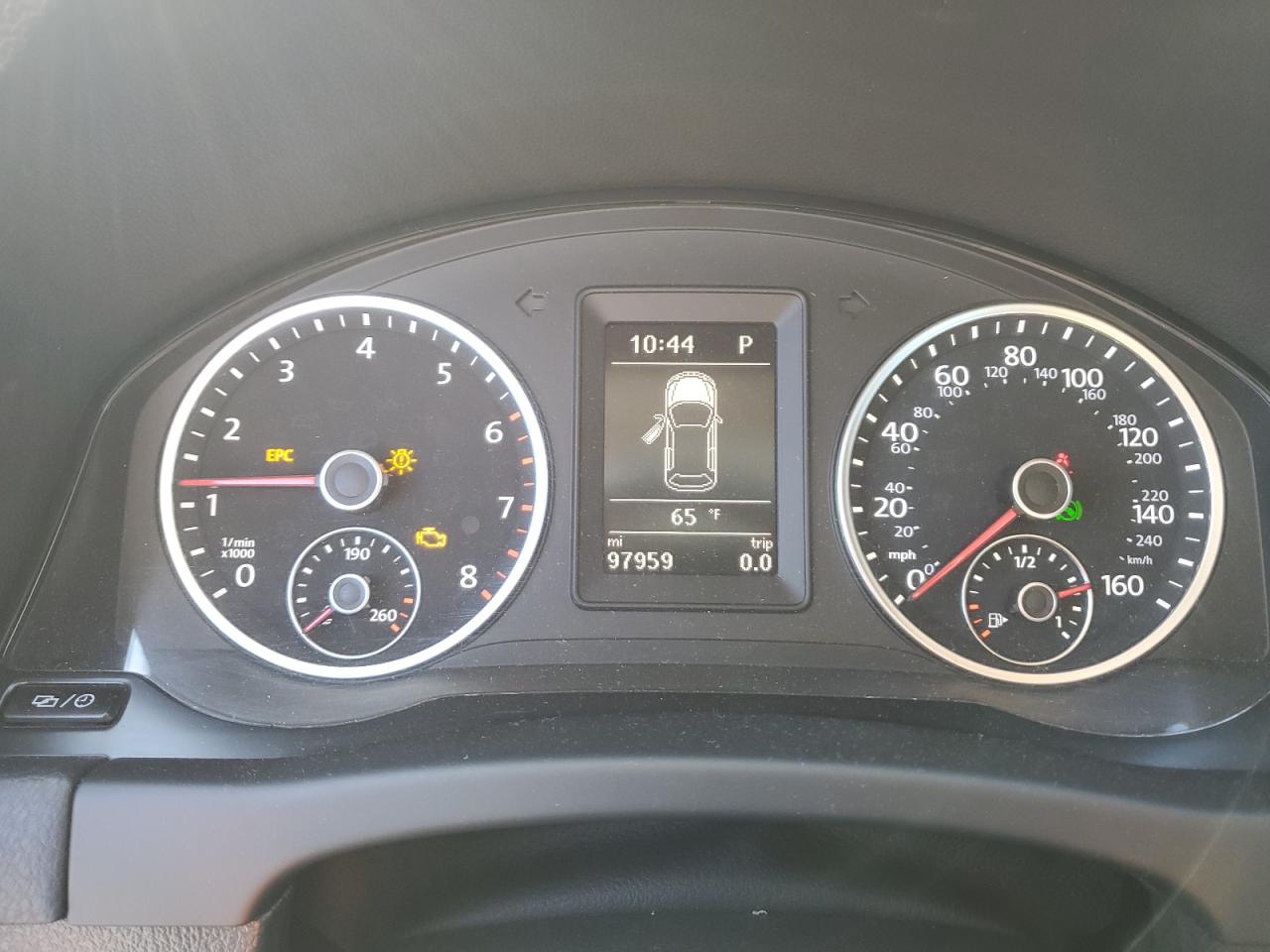 2016 VOLKSWAGEN TIGUAN S photo 17