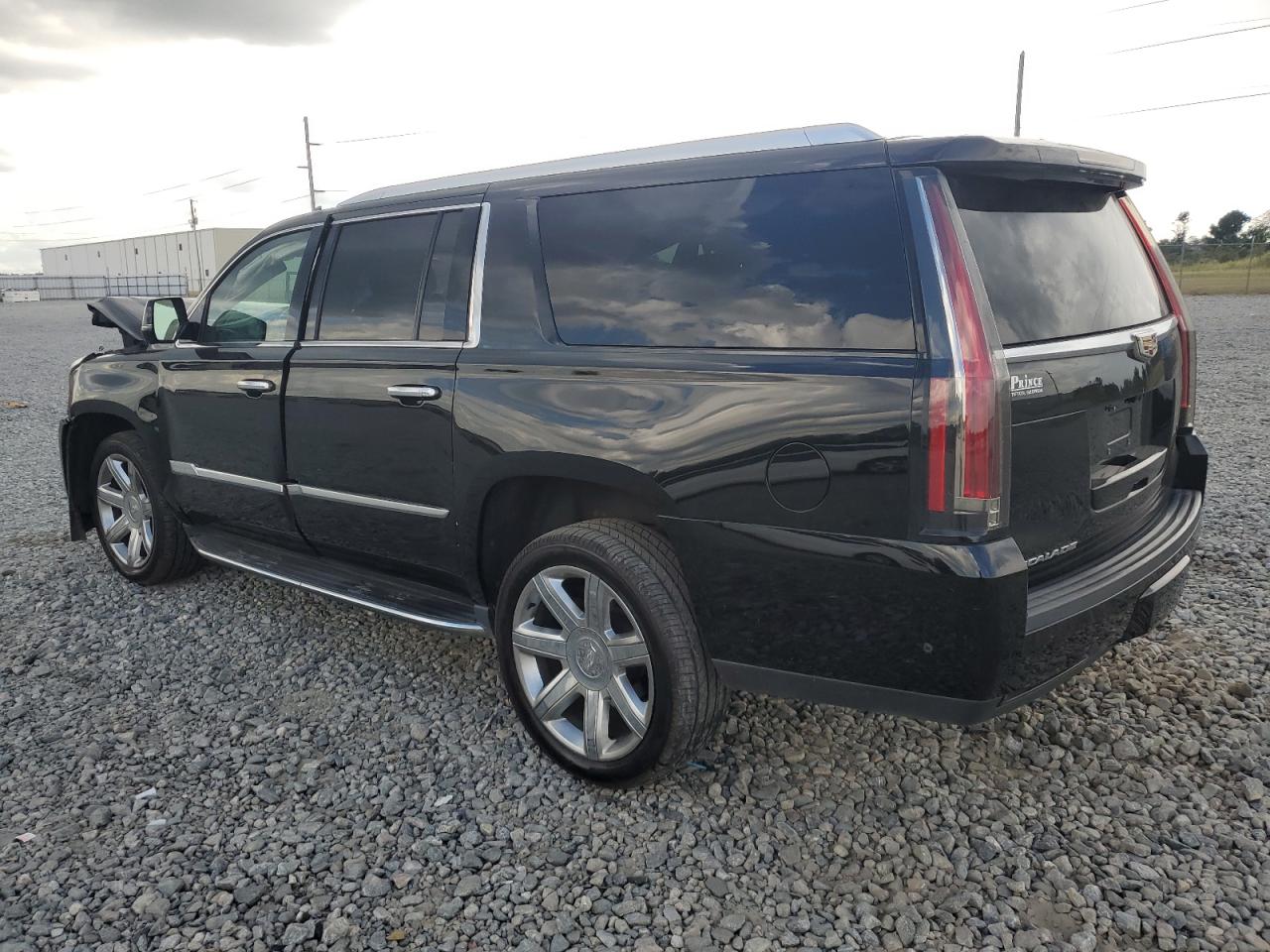 2019 CADILLAC ESCALADE ESV LUXURY photo 3