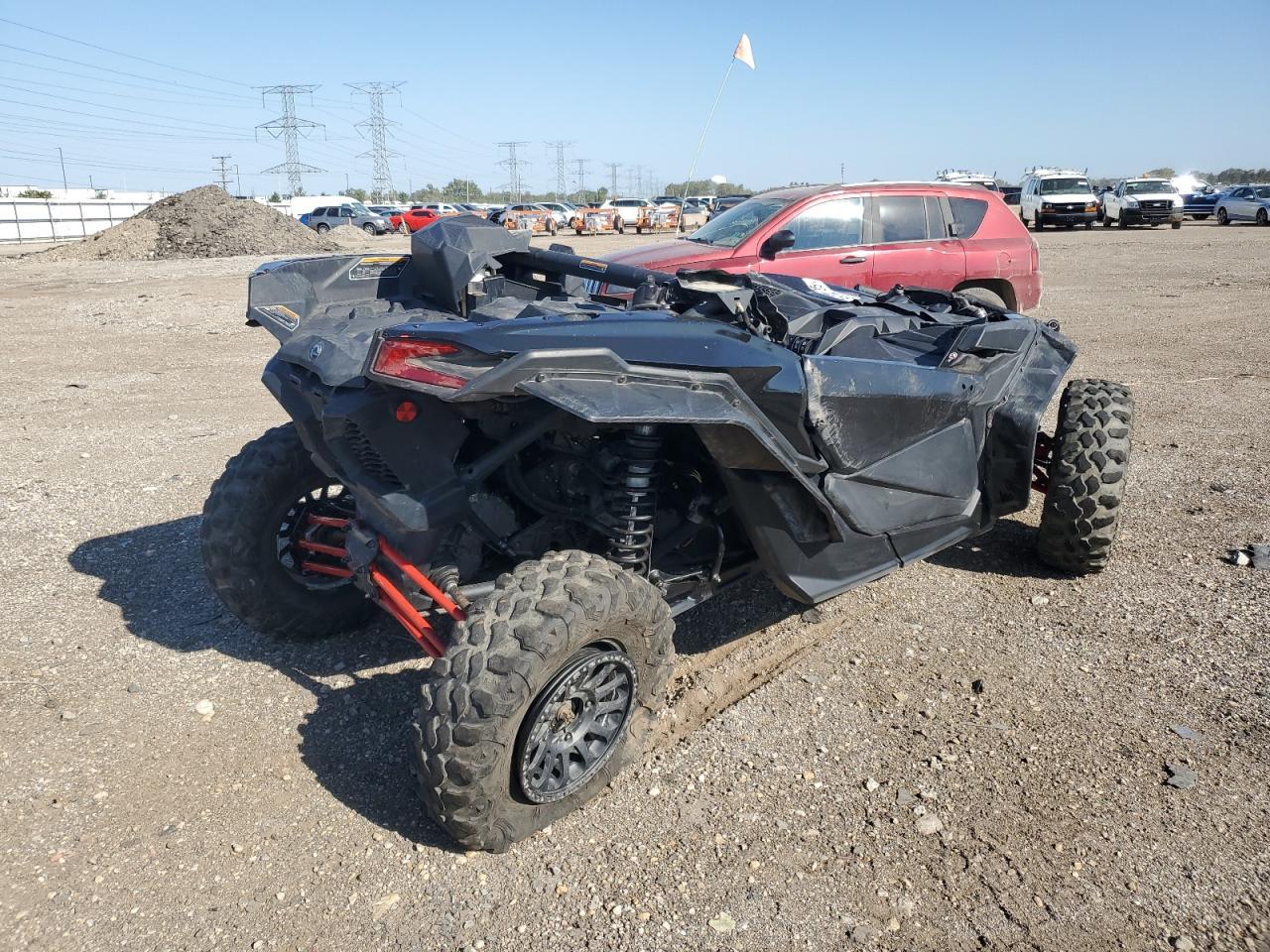2021 CAN-AM MAVERICK X photo 4