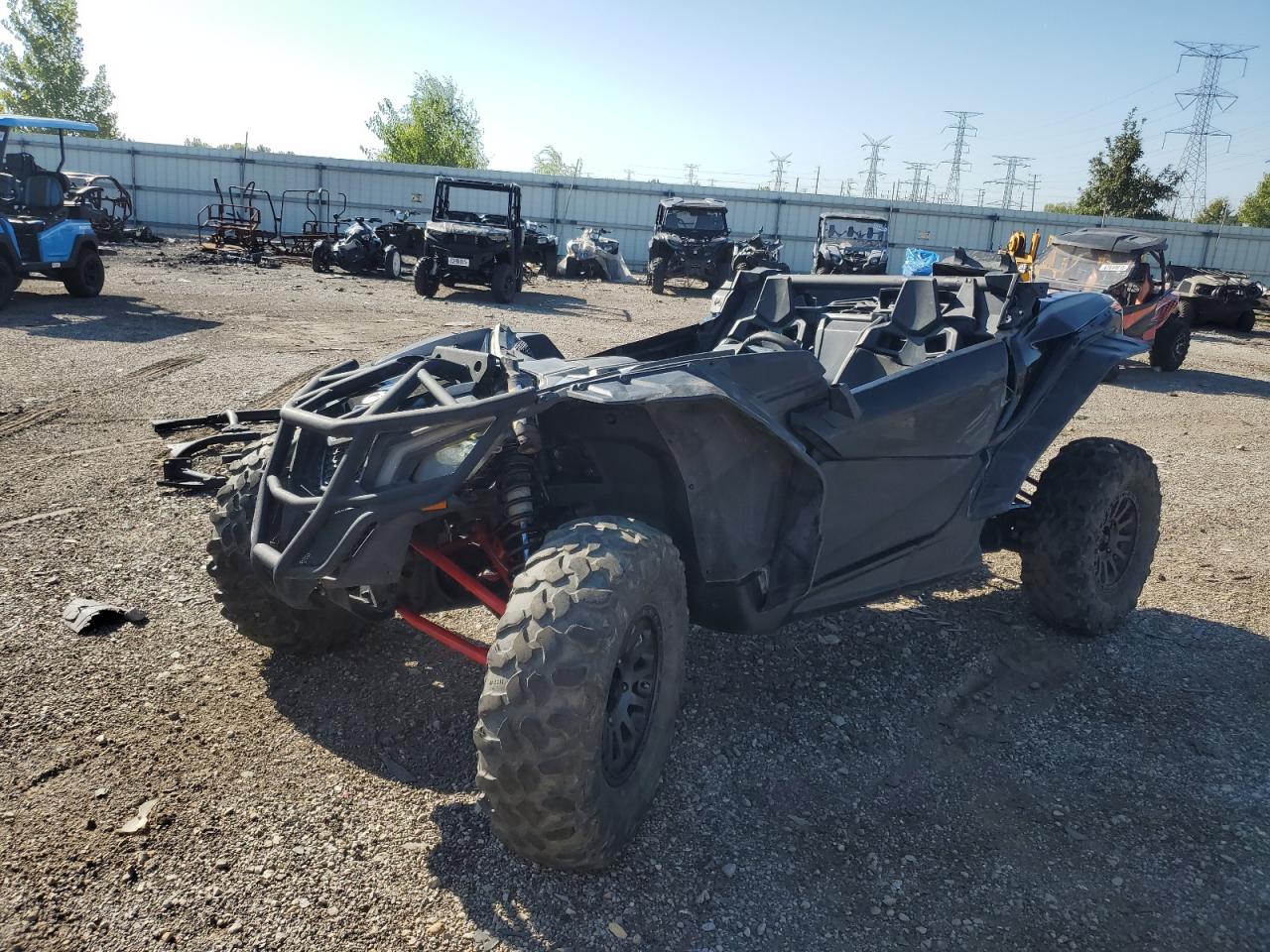 2021 CAN-AM MAVERICK X photo 2