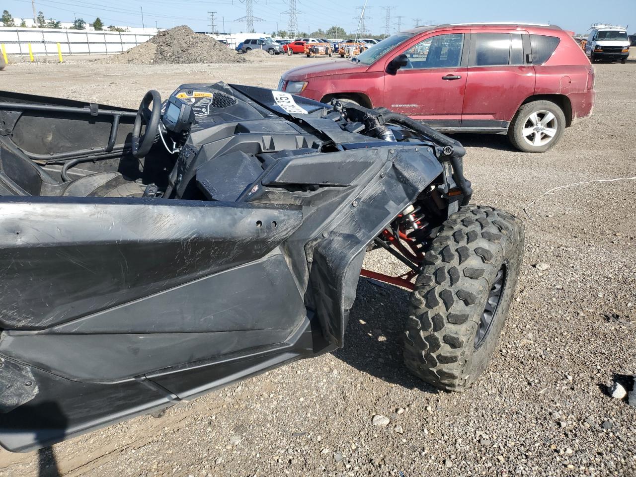 2021 CAN-AM MAVERICK X photo 10