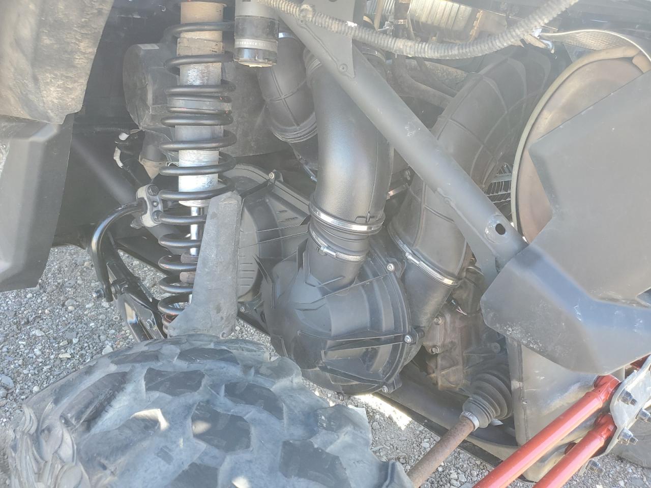 2021 CAN-AM MAVERICK X photo 7