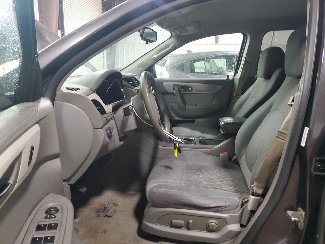 2014 CHEVROLET TRAVERSE LS photo 13