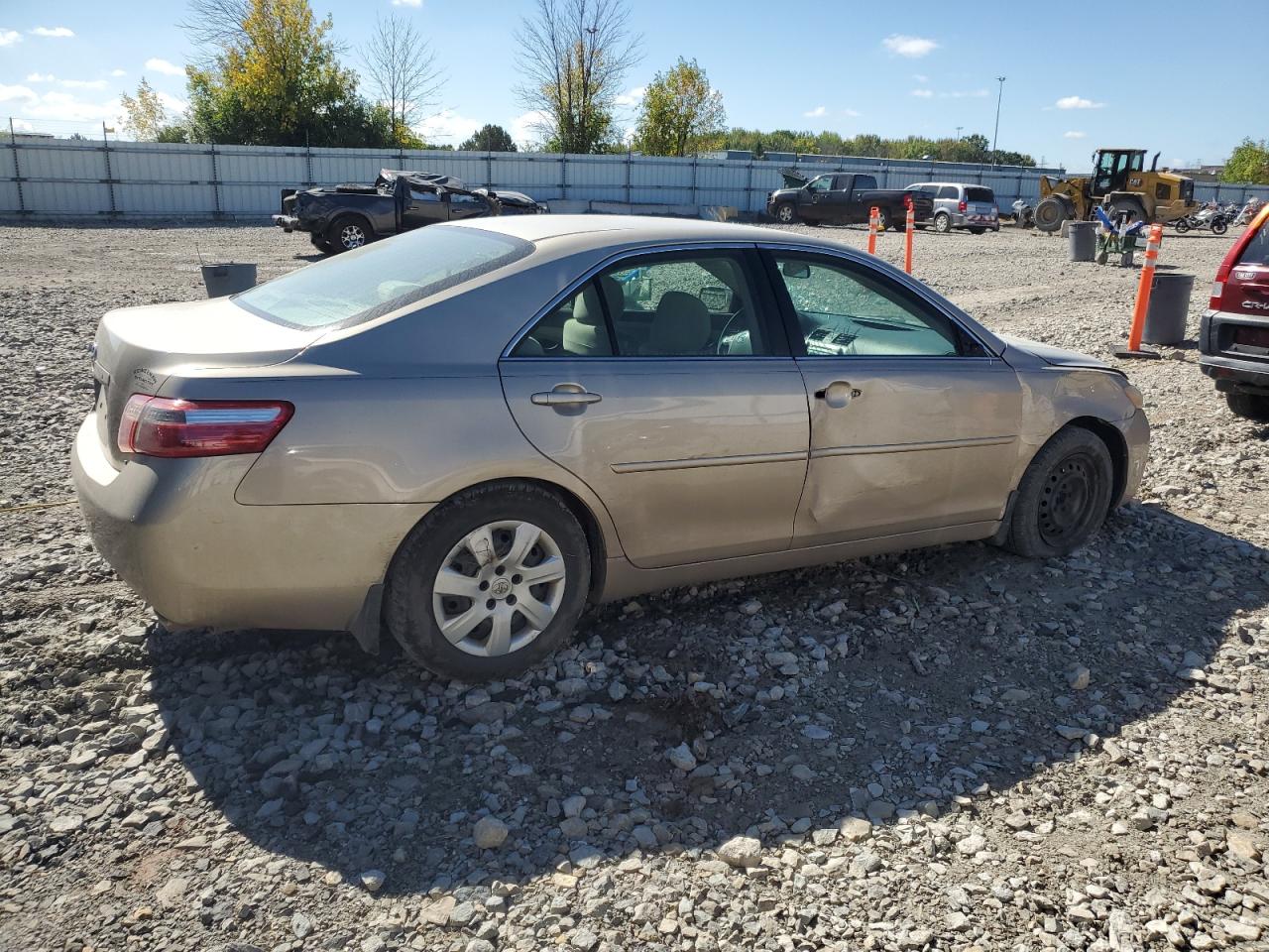 2007 TOYOTA CAMRY LE photo 3