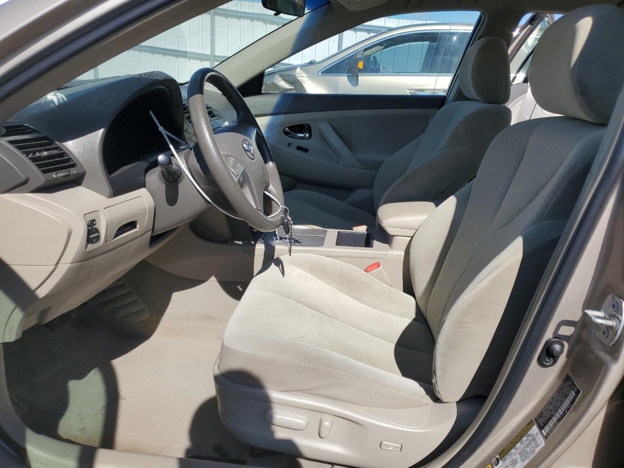 2007 TOYOTA CAMRY LE photo 7