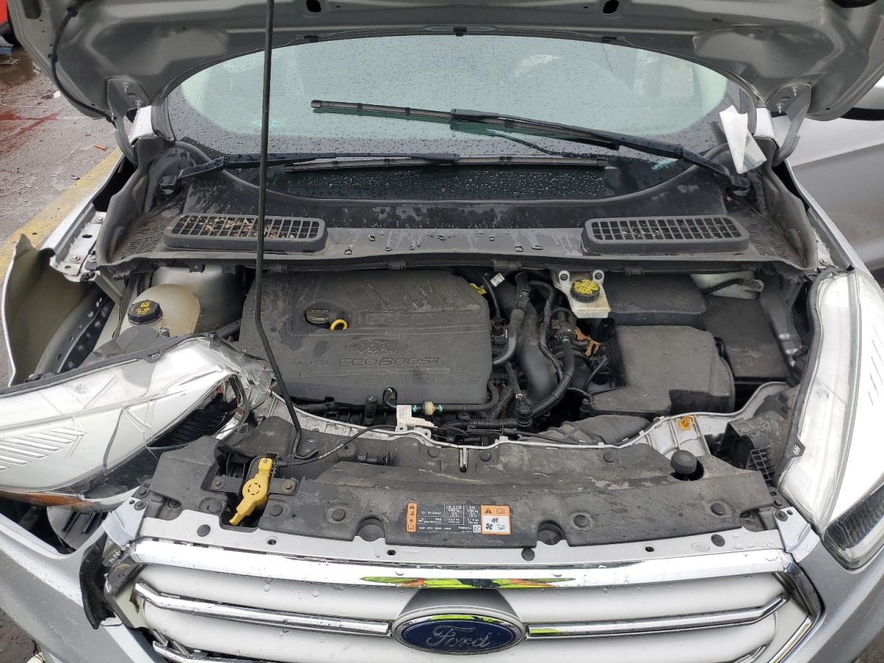 2017 FORD ESCAPE SE photo 34