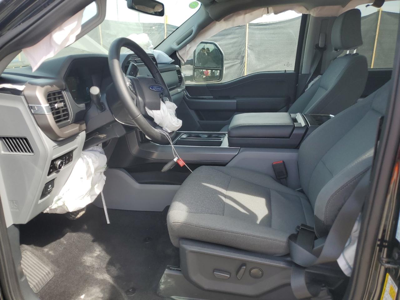 2025 FORD F150 XLT photo 7