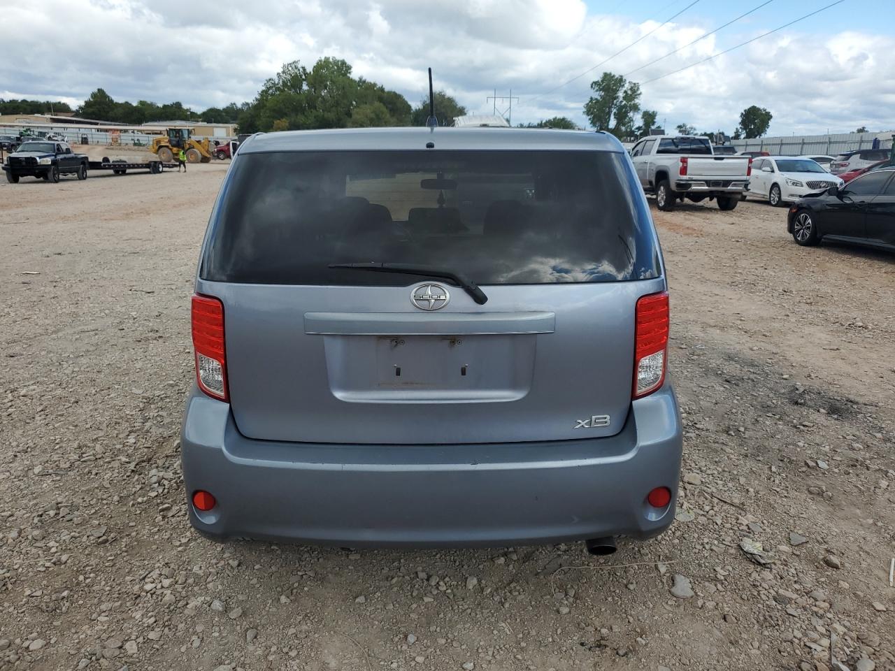 2011 TOYOTA SCION XB photo 11