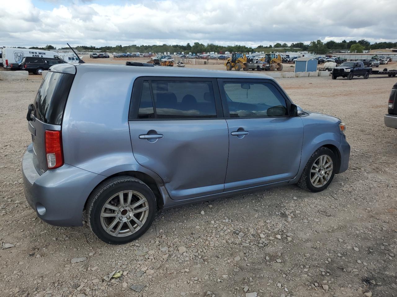2011 TOYOTA SCION XB photo 5