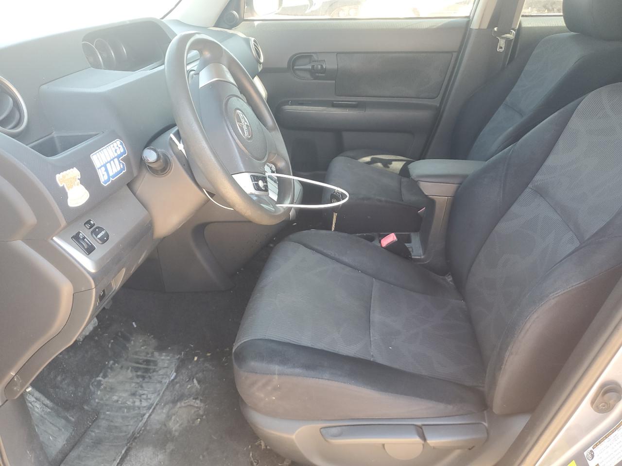 2011 TOYOTA SCION XB photo 13