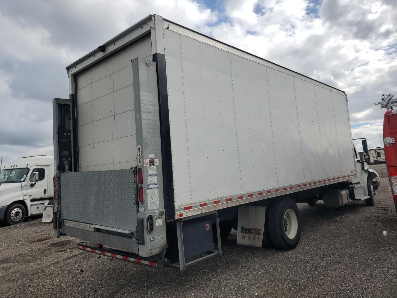 2020 FREIGHTLINER M2 106 MEDIUM DUTY photo 3
