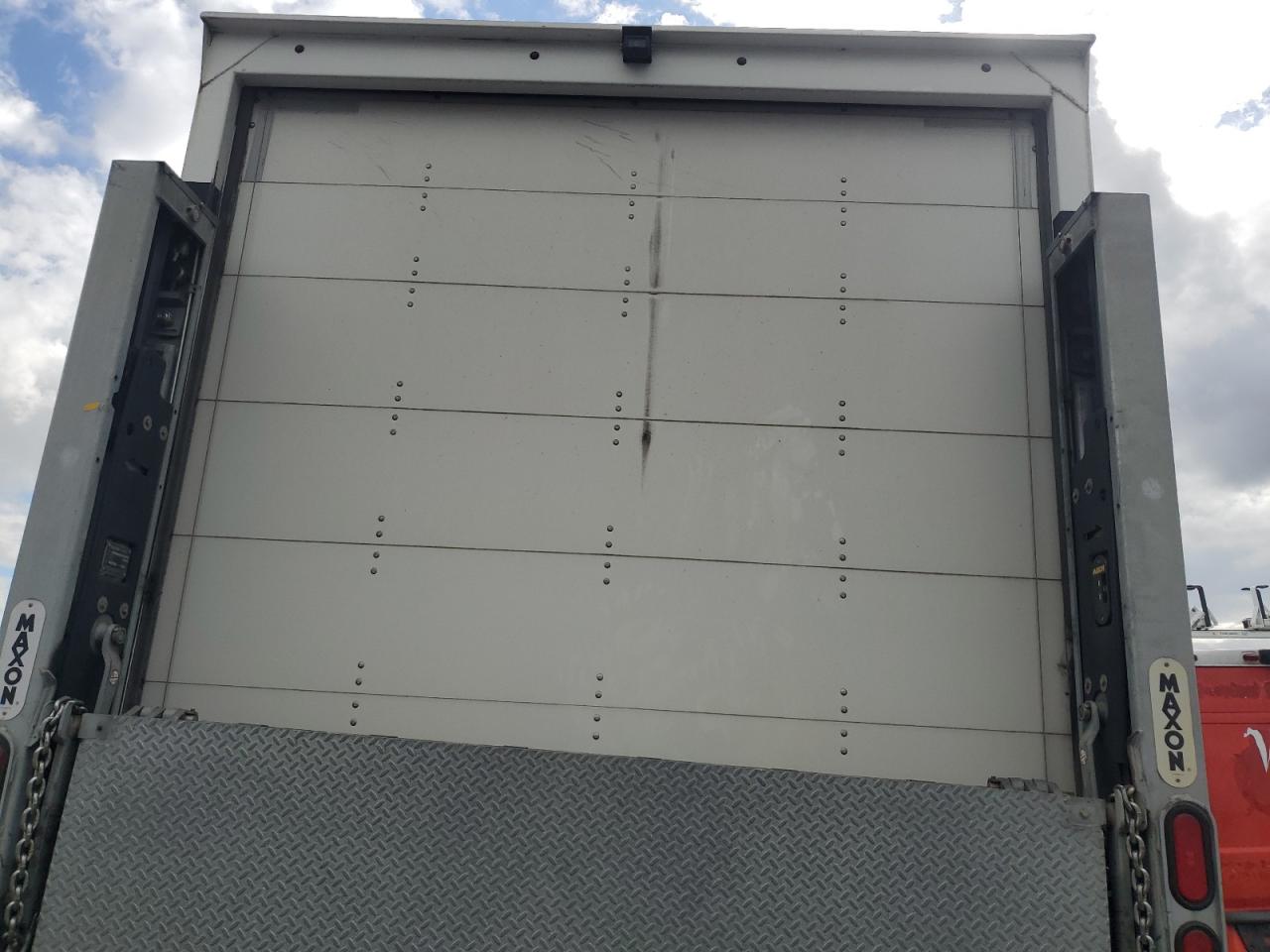 2020 FREIGHTLINER M2 106 MEDIUM DUTY photo 10