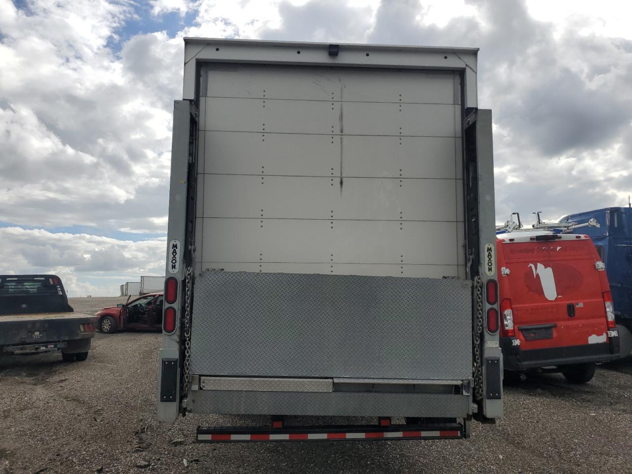 2020 FREIGHTLINER M2 106 MEDIUM DUTY photo 6