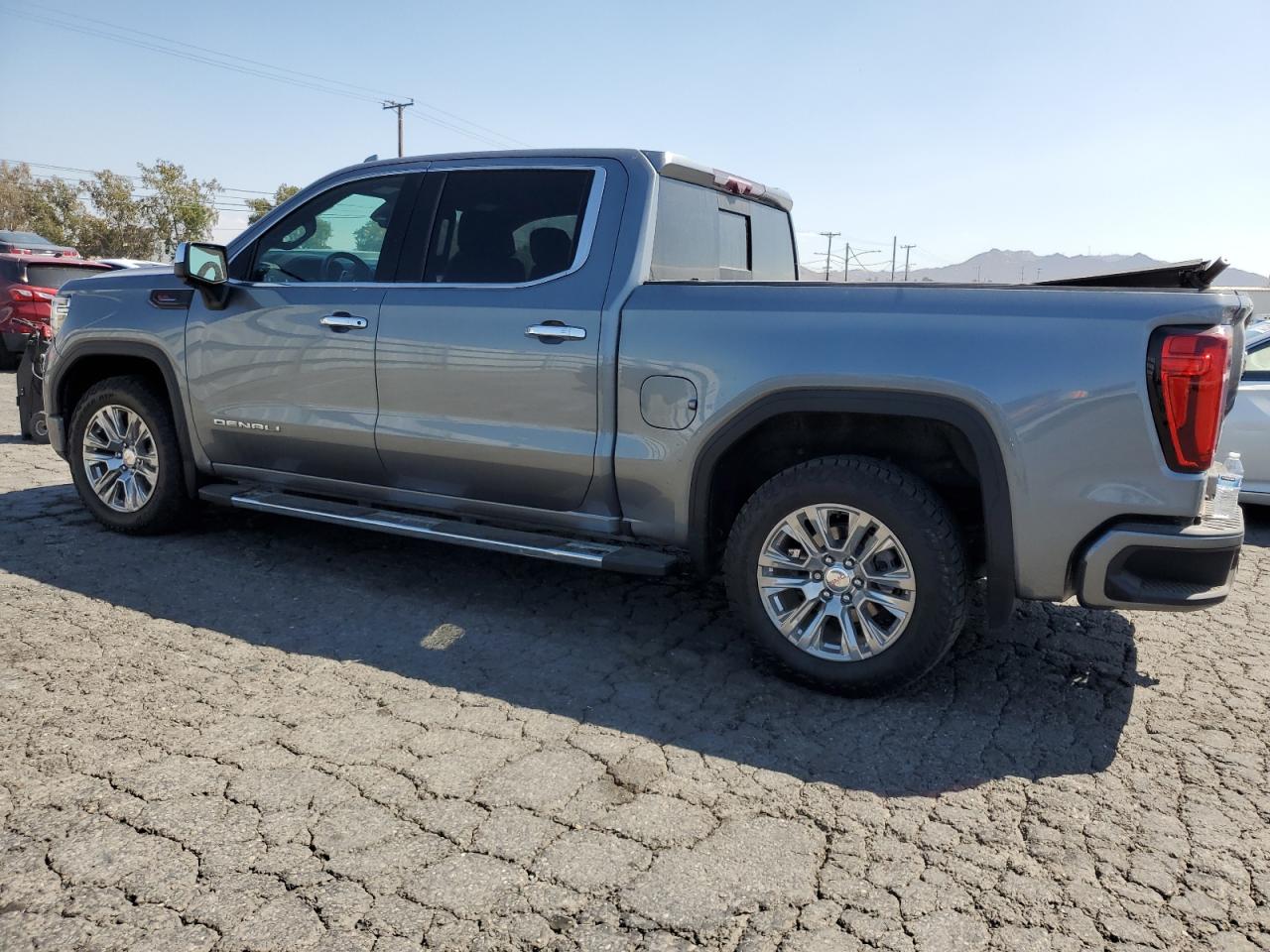 2020 GMC SIERRA photo 3