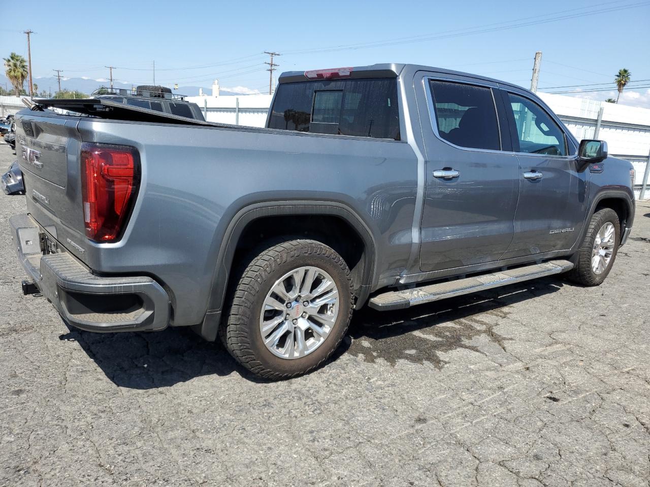 2020 GMC SIERRA photo 5