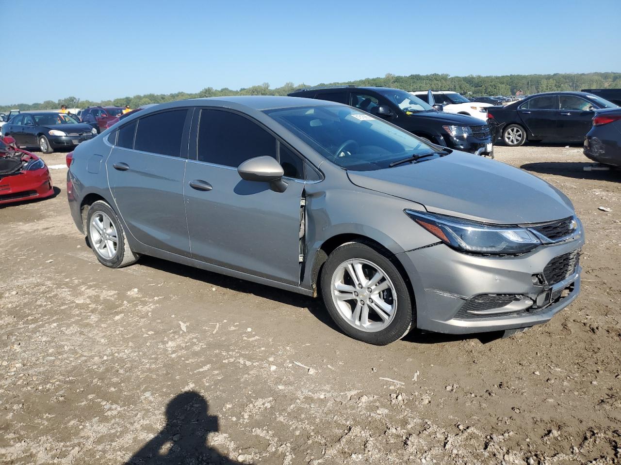 2017 CHEVROLET CRUZE LT photo 4