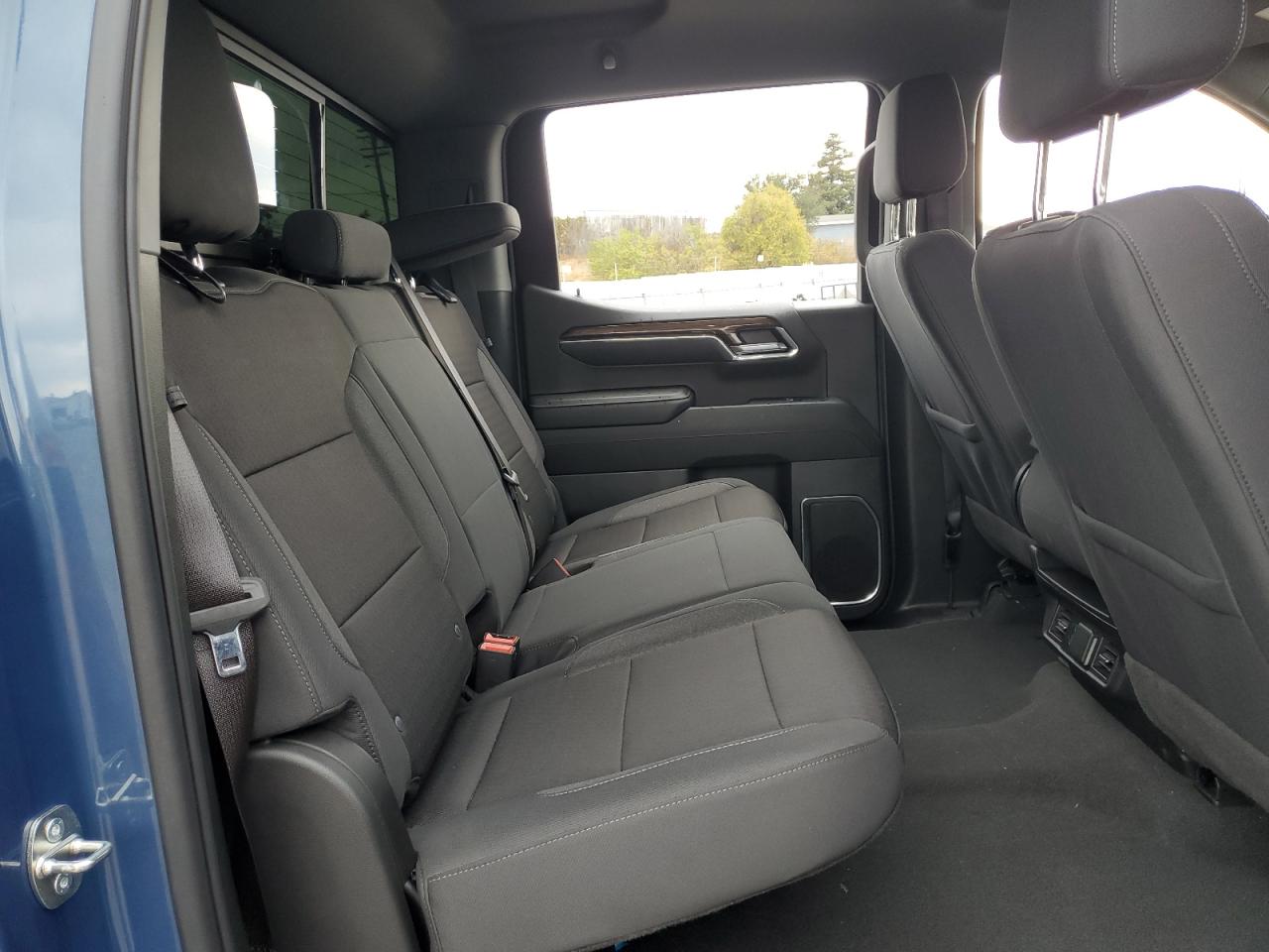 2024 CHEVROLET SILVERADO photo 19