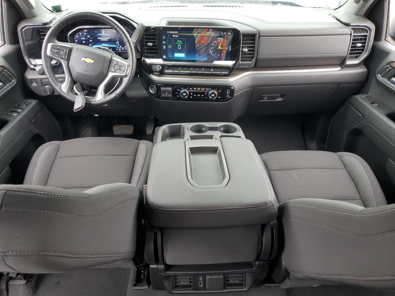 2024 CHEVROLET SILVERADO photo 15