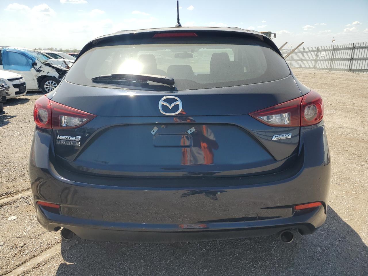 2017 MAZDA 3 SPORT photo 11