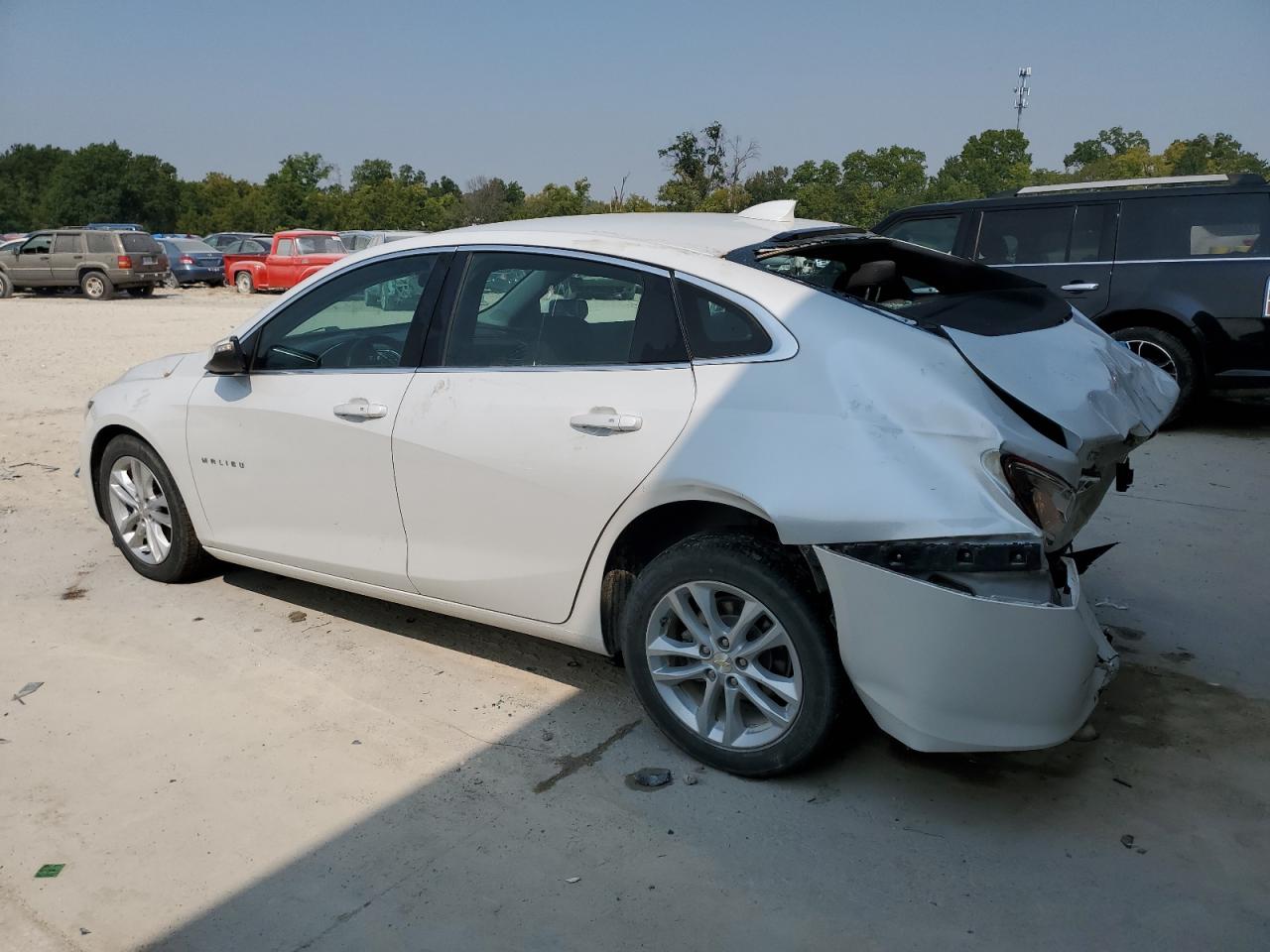 2018 CHEVROLET MALIBU LT photo 4