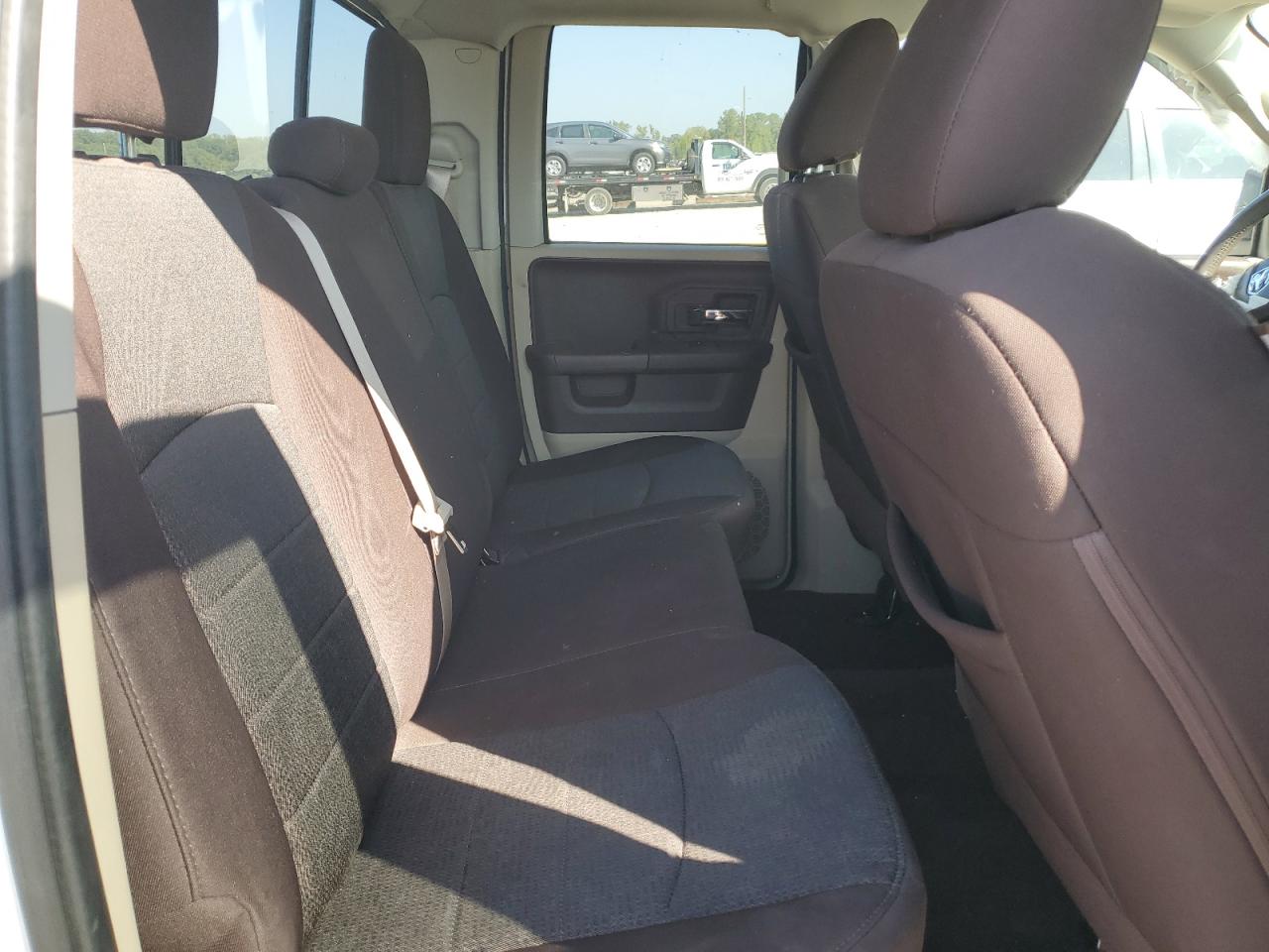 2014 RAM 1500 SLT photo 28